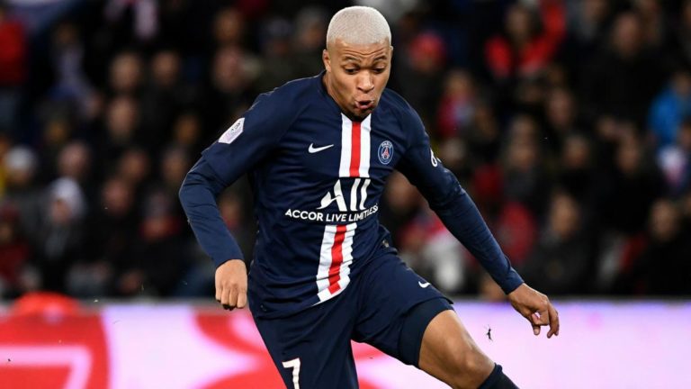 10 futbollistët më të shpejtë në botë