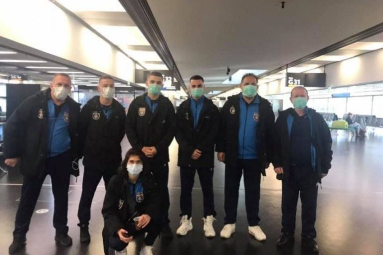 Boksierët ende në karantinë, kërkojnë të largohen nga aty
