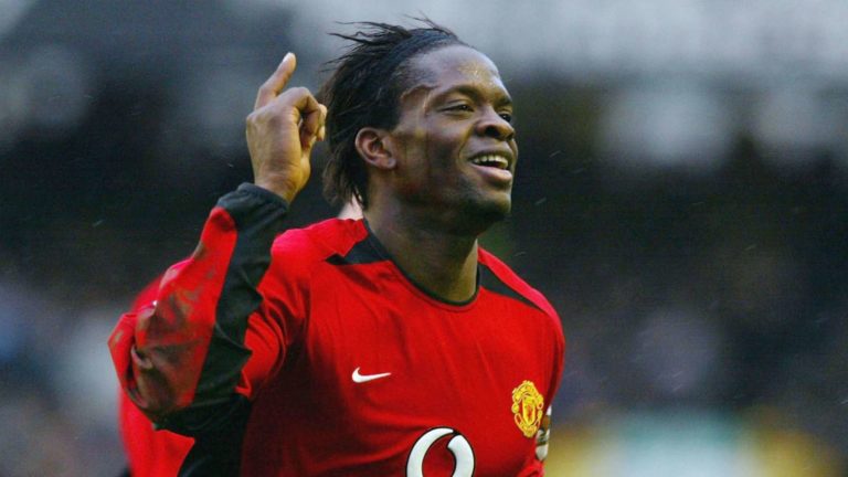 Neville zbulon detaje interesante: Ferguson na pyeti për transferimin e Saha