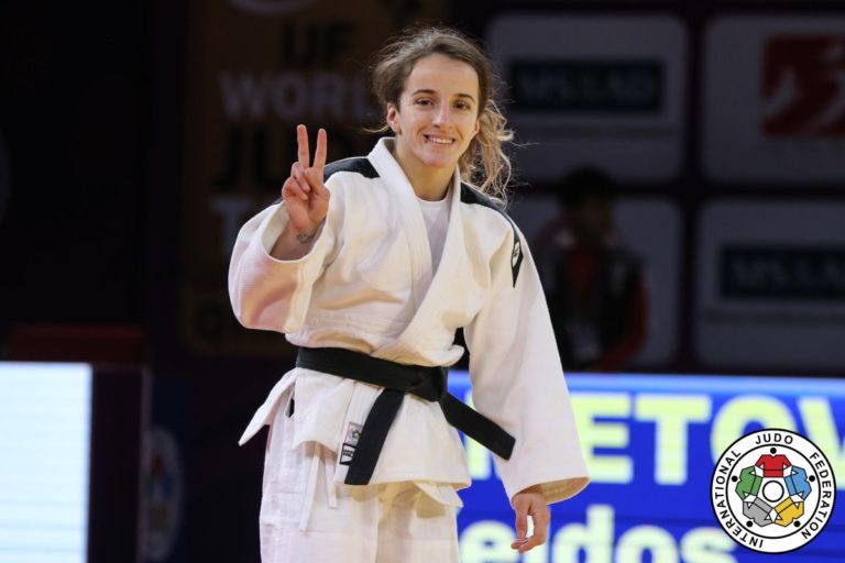 Distria Krasniqi mposht izraeliten dhe fiton medaljen e bronztë