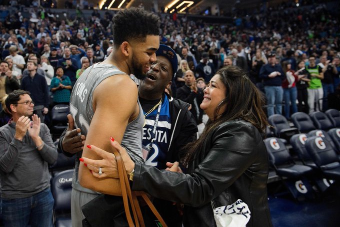 Për shkak të komplikimeve nga koronavirusi, ndërron jetë nëna e yllit të NBA, Towns