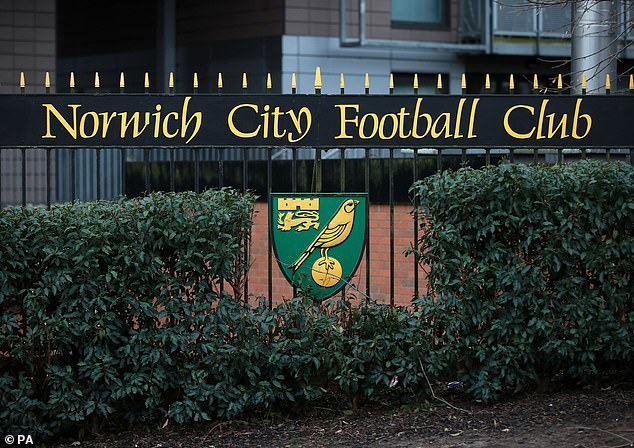 Norwich bëhet klubi i tretë i Premierligës që lë pa paga ata që nuk luajnë
