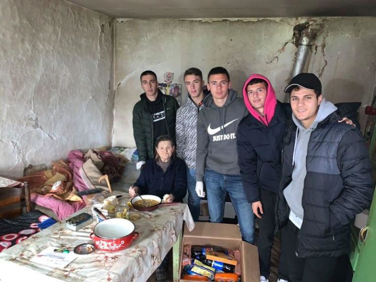 Muharemi dhe Elezi shembull të humanizmit (FOTO)