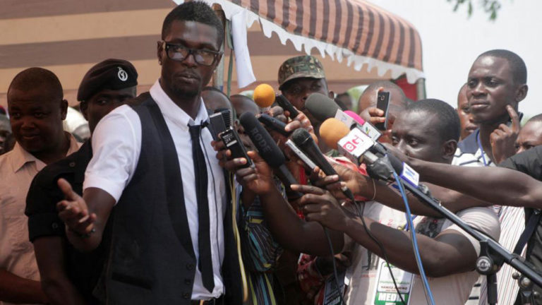 Adebayor: Jam shumë i qartë, nuk e kam ndërmend të dhuroj asgjë