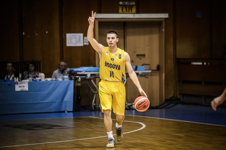 Basketbollisti nga Kosova që po shkëlqen në SHBA