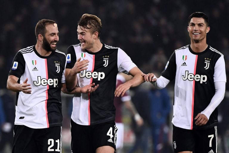Juventus shënjestron yllin e Barcelonës