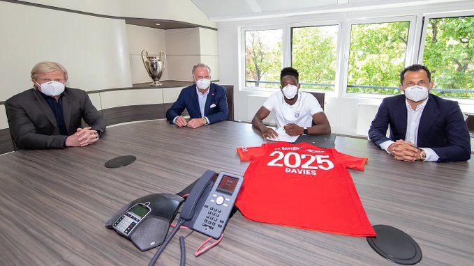 ZYRTARE: Bayern rinovon me talentin që shkëlqeu këtë sezon
