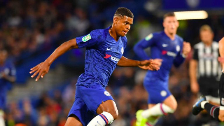 Chelsea ‘blindon’ talentin anglez deri në vitin 2025