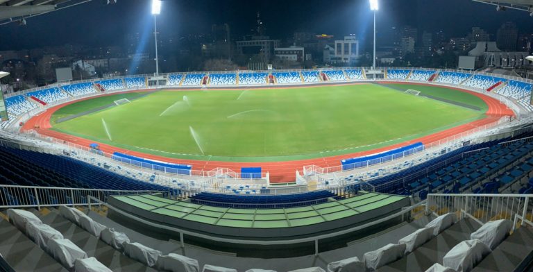 Testohen reflektorët, stadiumi “Fadil Vokrri” i gatshëm për Dardanët
