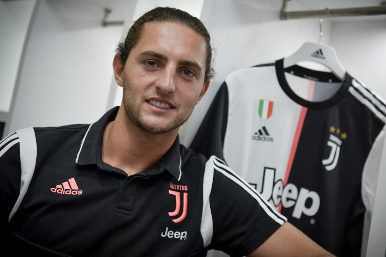 Kthehen lojtarët e Juventus, vetëm Rabiot dhe Higuain mbesin jashtë kufijve të Italisë