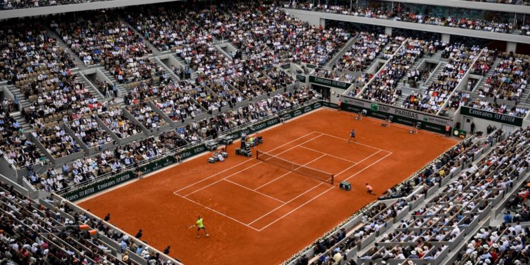 Roland Garros luhet prapa dyerve të mbyllura