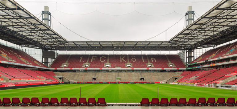 Tifozët e Koln protestojnë kundër rinisjes së Bundesligës me ‘Ndeshjet fantazmë’