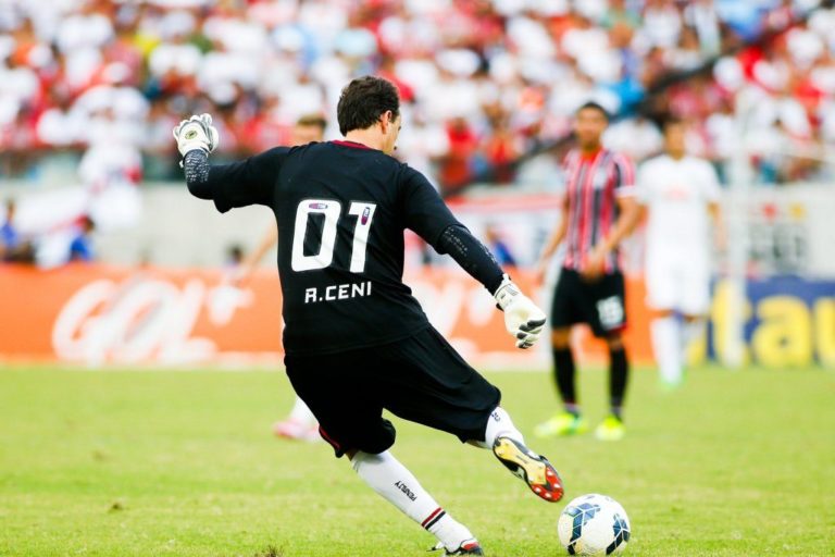 Rogerio Ceni, portieri i Sao Paolo që shënoi 131 gola në karrierë