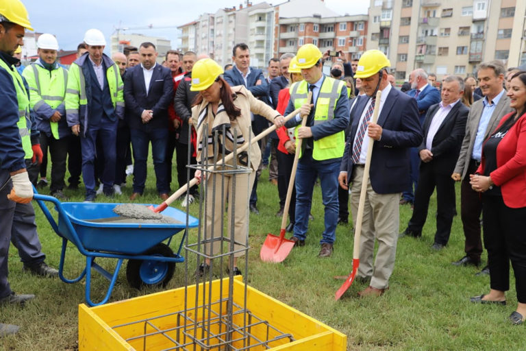 Gjakova do të bëhet me stadium e fusha të tenisit sipas standardeve ndërkombëtare