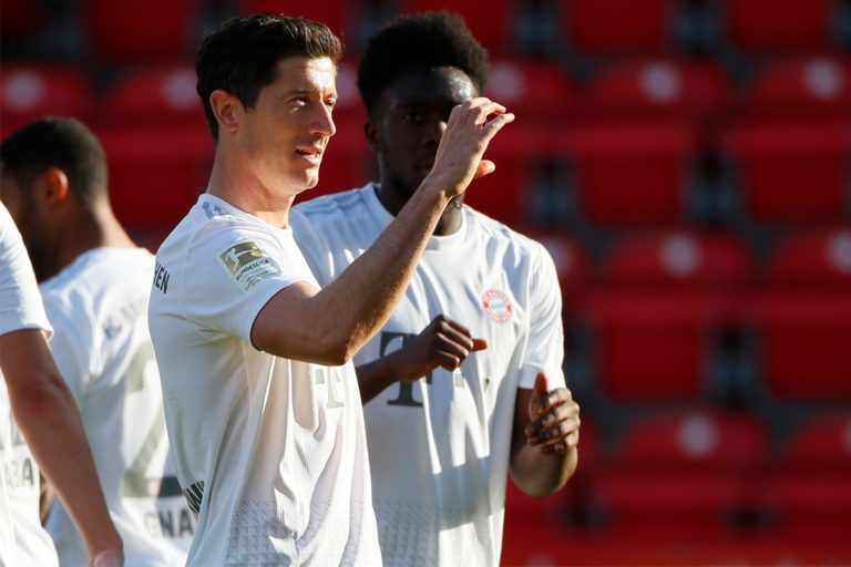 Lewandowski bëhet lojtari i parë që arrin numrin e 40 golave këtë sezon