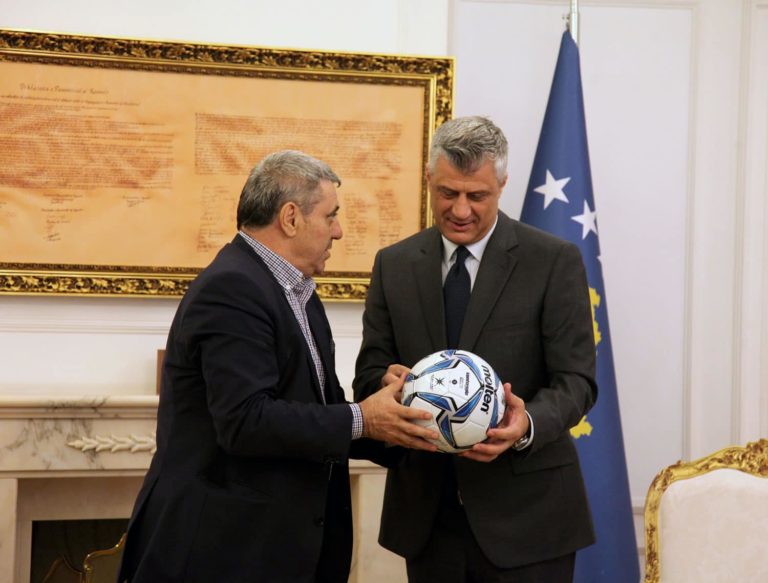 Thaçi: Pranimi i Kosovës në UEFA, ishte pikënisje e një rrugëtimi të jashtëzakonshëm të kombëtares sonë 