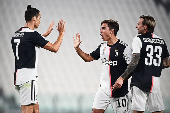 Juventus shkatërron Leccen