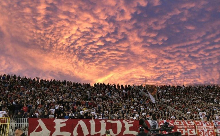 Në Serbi sikur nuk ka pasur kurrë COVID-19: Derbi mes Partizanit dhe Crvena Zvezdës luhet para 20 mijë tifozëve