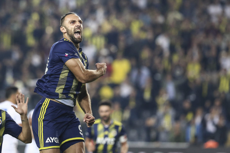 Vedat Muriqi e rinis sezonin me gol për fitore të Fenerbahçes (VIDEO)