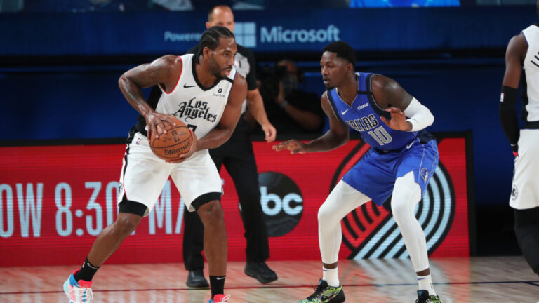 Kawhi udhëheqë Clippers në fitoren e dytë ndaj Mavericks, Boston me një këmbë në raundin tjetër