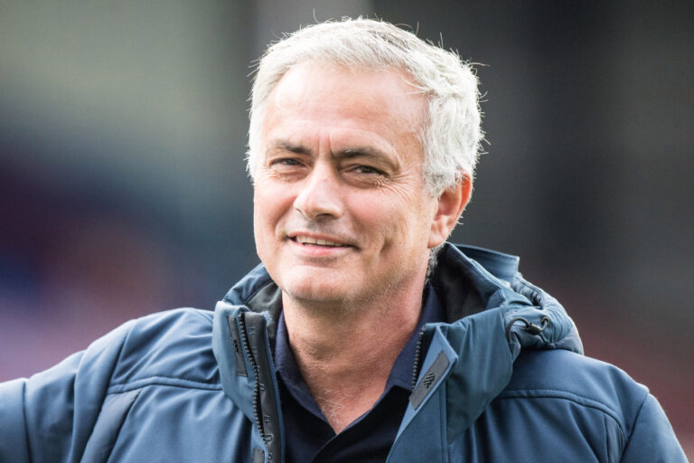 Mourinho vjen me një transferim nga Barcelona