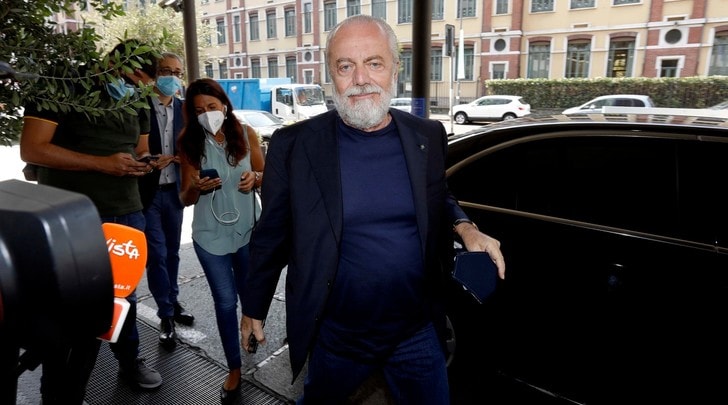 Presidenti i Napolit rezulton pozitiv me COVID-19