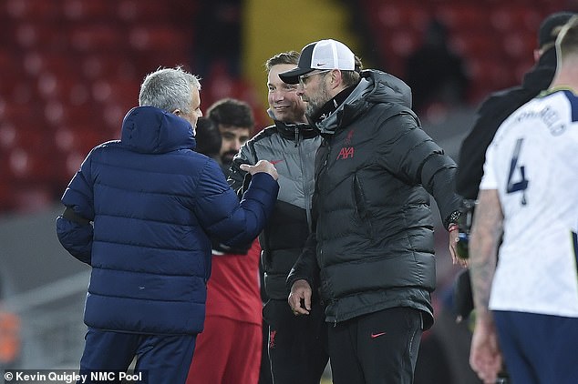 Zbulohet se çfarë u bisedua mes Mourinhos dhe Kloppit pas ndeshjes