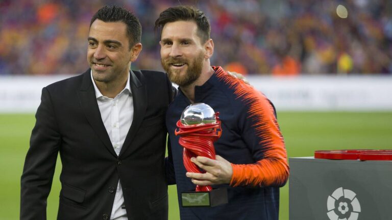 Xavi flet rreth mundësisë së rikthimit të Messit te Barcelona