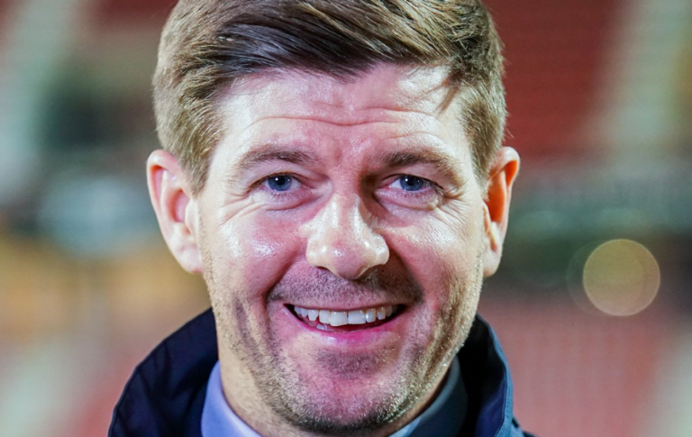 Gerrard shpallet më i miri për muajin shkurt