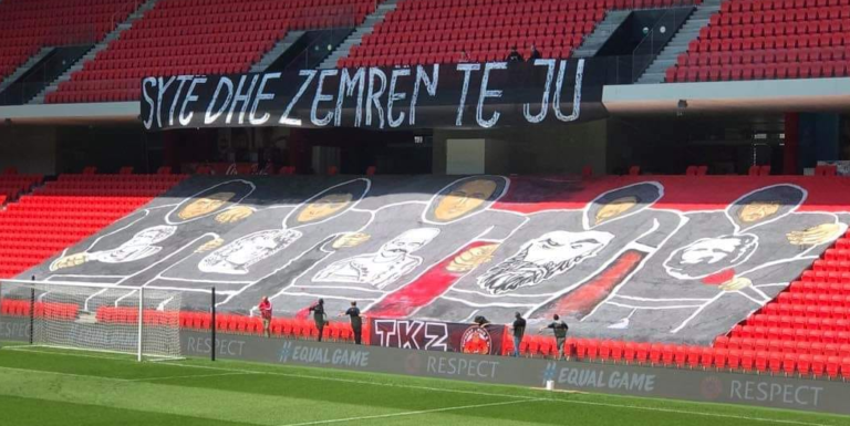 Tifozët “Kuq e Zi” tregojnë pse u hoq fotografia e Adem Jasharit nga “Air Albania”