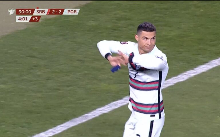 Mohimi i golit, Ronaldo i frustruar doli nga fusha dhe hodhi në tokë shiritin e kapitenit
