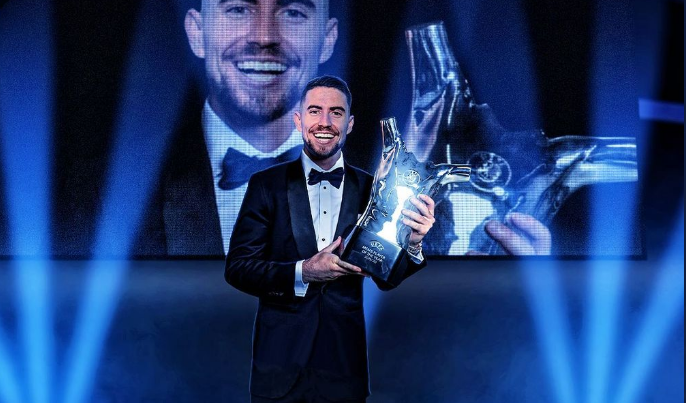 ZYRTARE: Jorginho fiton çmimin e lojtarit më të mirë të vitit