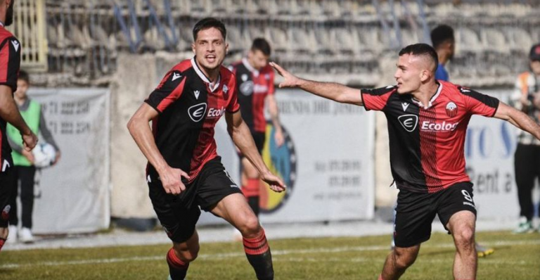 Shkëndija fiton Renovën dhe ngushton diferencën me kreun pas humbjes së Shkupit