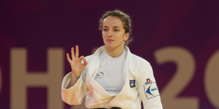 Distria Krasniqi mposhtet në çerekfinale të Grand Slamit, mbetet në garë për medaljen e bronztë