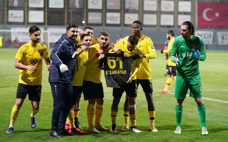 Valon Ethemi shkëlqen dhe shënon në fitoren 2:1 të Istanbulsporit përballë Samsunsporit