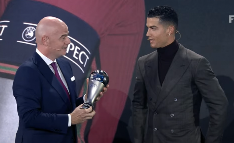 FIFA BEST: FIFA ndanë çmimin special për Ronaldo