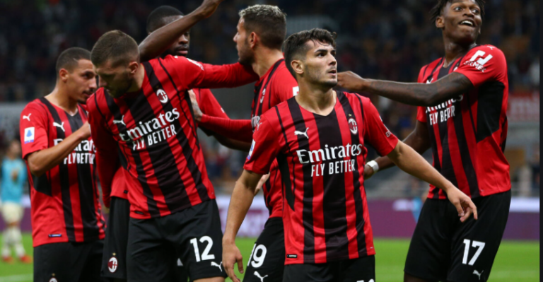 Milani ka në mendje një emër të ri për zëvendësuesin e Kajer – e do mbrojtësin e Man United