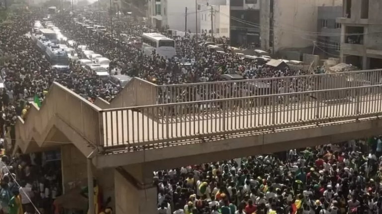 Triumfi në Kupën e Afrikës: Senegali shpall ditë pushimi, rrugët në Dakar pushtohen nga festa të çmendura