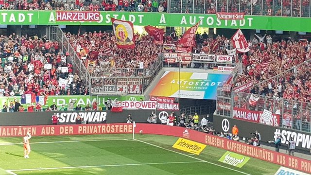 Dora në zemër dhe duartrokitje, Lewandowski i jep lamtumirën tifozëve të Bayern Munich (VIDEO)
