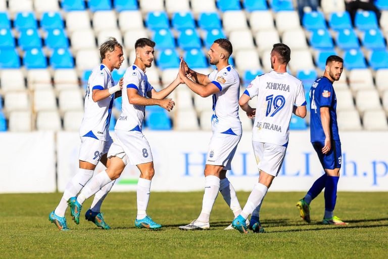 Totre dhe Seferi në formacionin e sezonit në Shqipëri