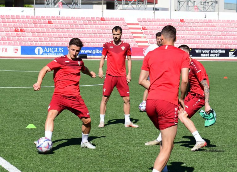 (FOTO) Maqedonia zhvillonë stërvitjen në “Viktoria Stadium” të Gjibraltarit