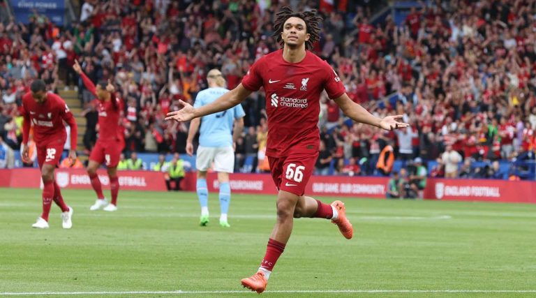 Liverpool fiton trofeun e parë sezonal