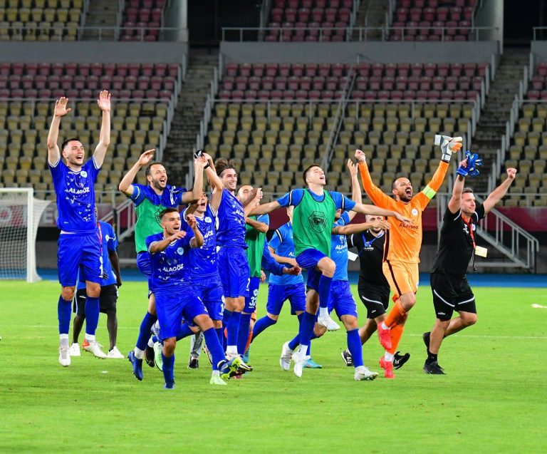 Shkupi drejt Gjibraltarit, Shkëndija në Jerevan