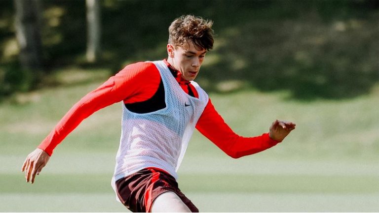 Liverpool “blindon” talentin që fitoi Europianin me Anglinë, ia zgjat kontratën