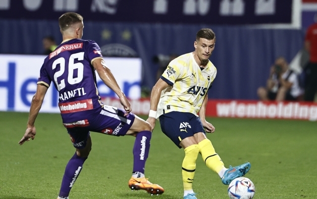 Ezgjan Alioski debutoi me fitore te Fenerbahçe