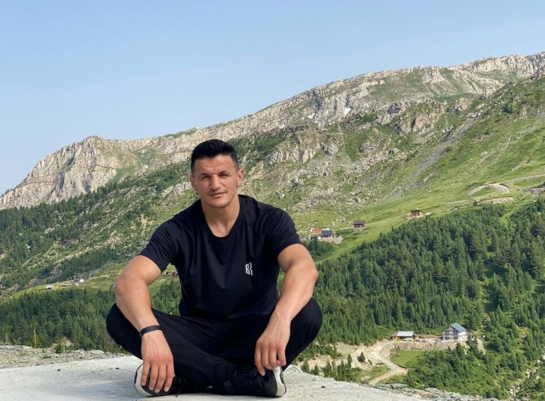 Pak para se të bëhet baba, Haxhi Krasniqi humbë një person të afërt