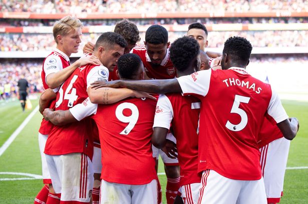 Arsenali nis “pastrimin”, dy largime brenda ditës, njëri shitet, tjetri huazohet