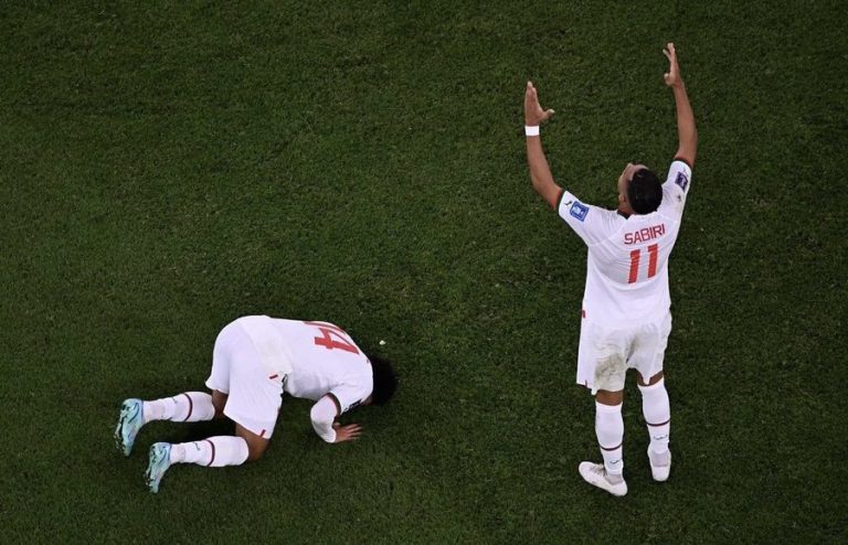 “El-Fatiha” surja e Kuranit që u lutën lojtarët e Marokut para penalltive me Spanjën