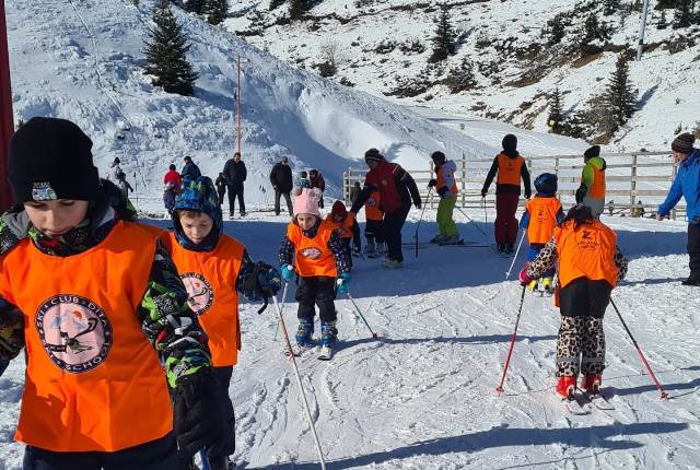 Klubi i skijimit “DITA” nis sezonin me grupin e parë (FOTO)