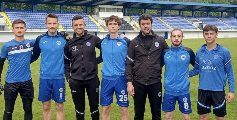 Shkupi merr pesë futbollist nga shkolla e futbollit 